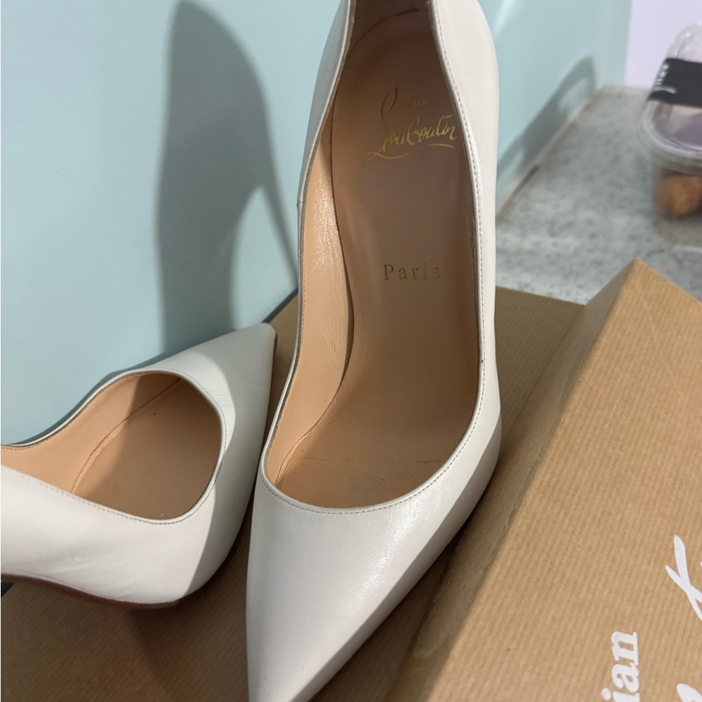 Elegant White High Heels - Picture 11 of 13